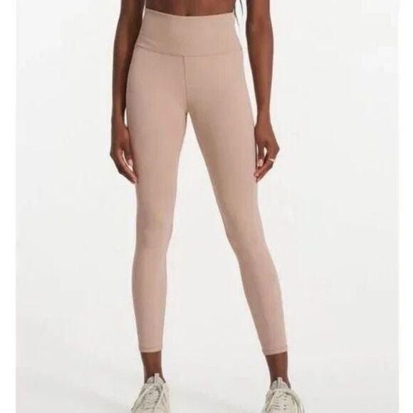 Vuori VW428-COC Women's Sz XS Coconut Beige Rib Studio 7/8 Leggings - Picture 13 of 13
